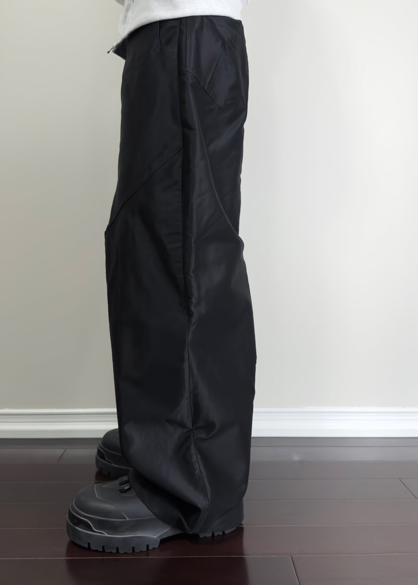 NEVER STRUGGLED DARTED TROUSERS ON BODY SIDE IMAGE, JAPANESE HEAVYWEIGHT MOLESKIN FABRIC 100% COTTON